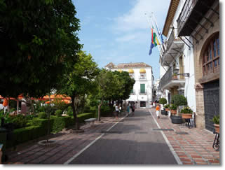 Marbella Town Orange Square